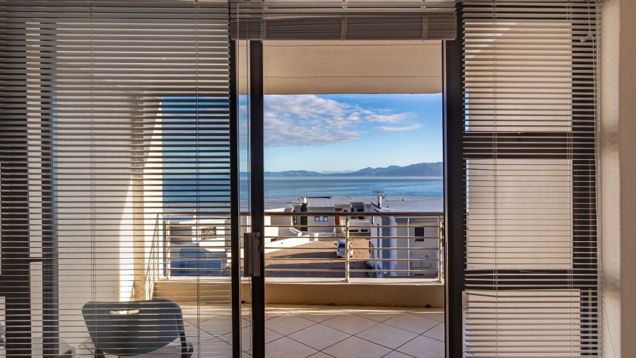 2 Bedroom Property for Sale in De Kelders Western Cape